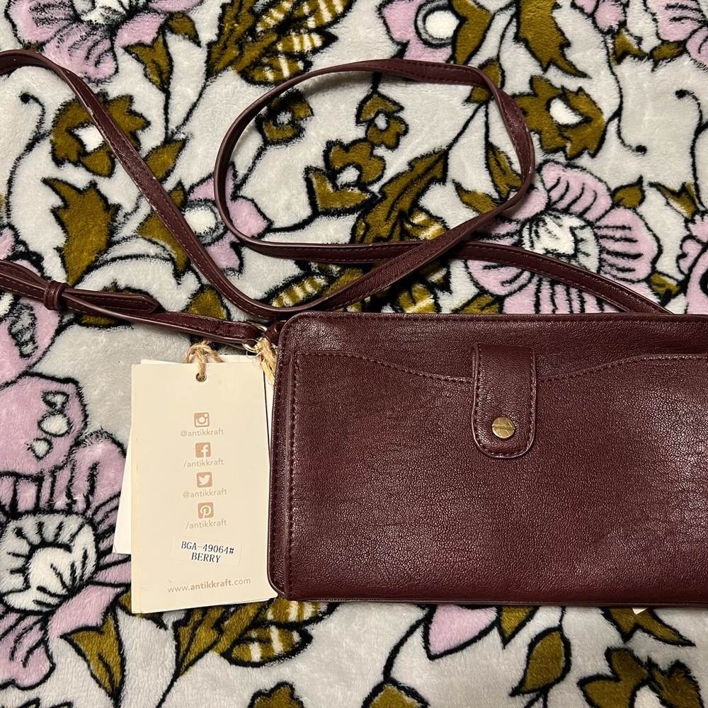 Elegant Burgundy Crossbody Bag